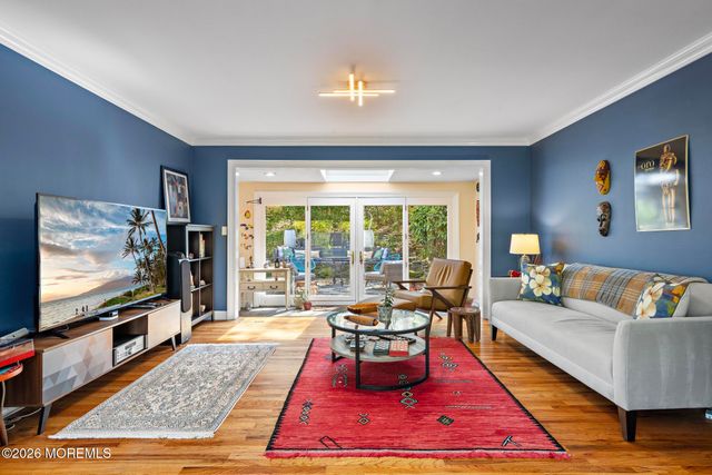 17 Park Way, Highlands, NJ 07732