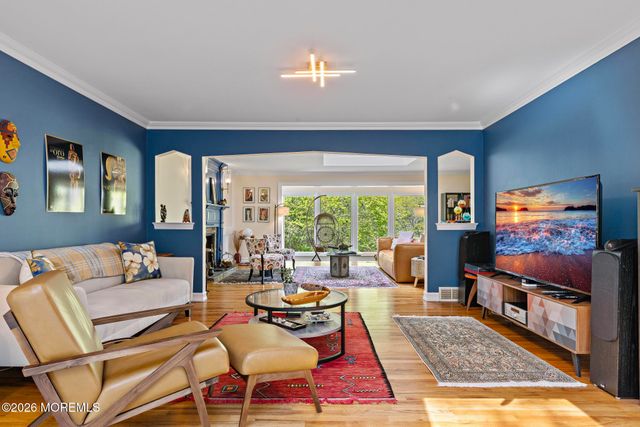 17 Park Way, Highlands, NJ 07732