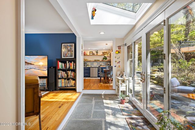 17 Park Way, Highlands, NJ 07732