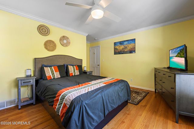 17 Park Way, Highlands, NJ 07732