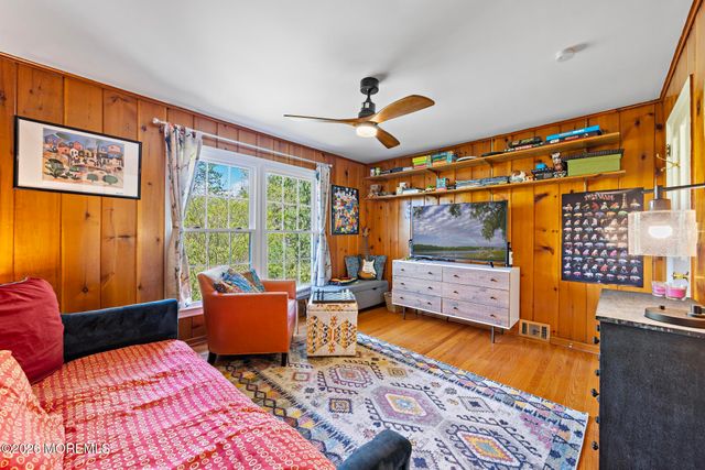 17 Park Way, Highlands, NJ 07732