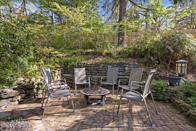 17 Park Way, Highlands, NJ 07732