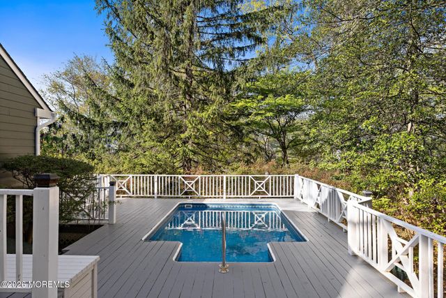 17 Park Way, Highlands, NJ 07732