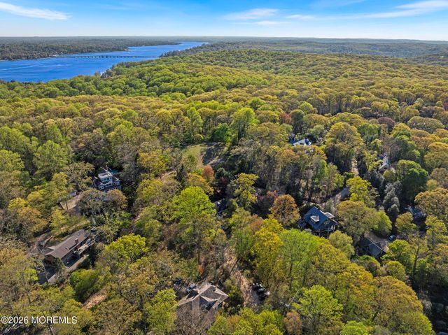 17 Park Way, Highlands, NJ 07732