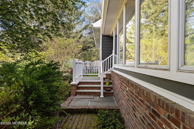 17 Park Way, Highlands, NJ 07732