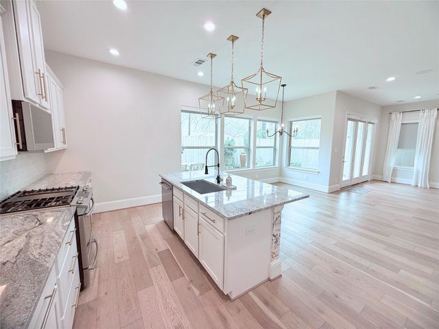 7720 N Fall Run Crossing, Houston, TX 77055