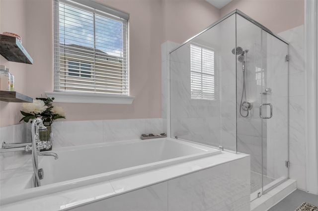 7720 N Fall Run Crossing, Houston, TX 77055