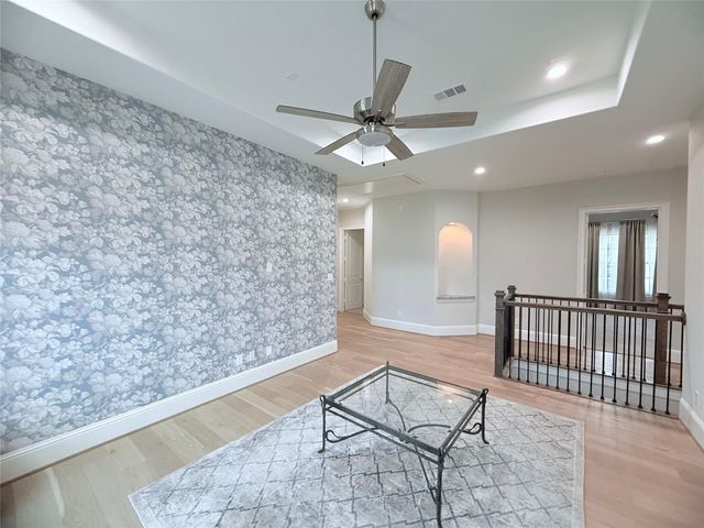 7720 N Fall Run Crossing, Houston, TX 77055