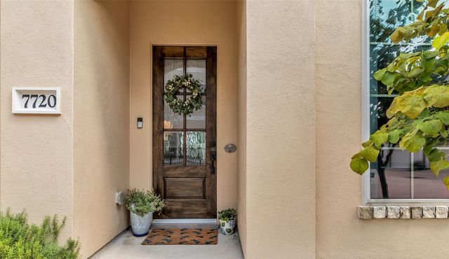 7720 N Fall Run Crossing, Houston, TX 77055