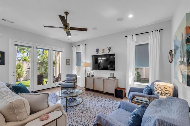 7720 N Fall Run Crossing, Houston, TX 77055