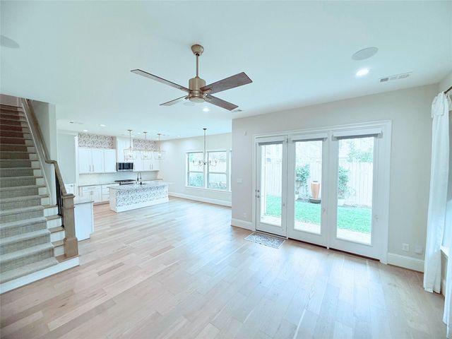 7720 N Fall Run Crossing, Houston, TX 77055