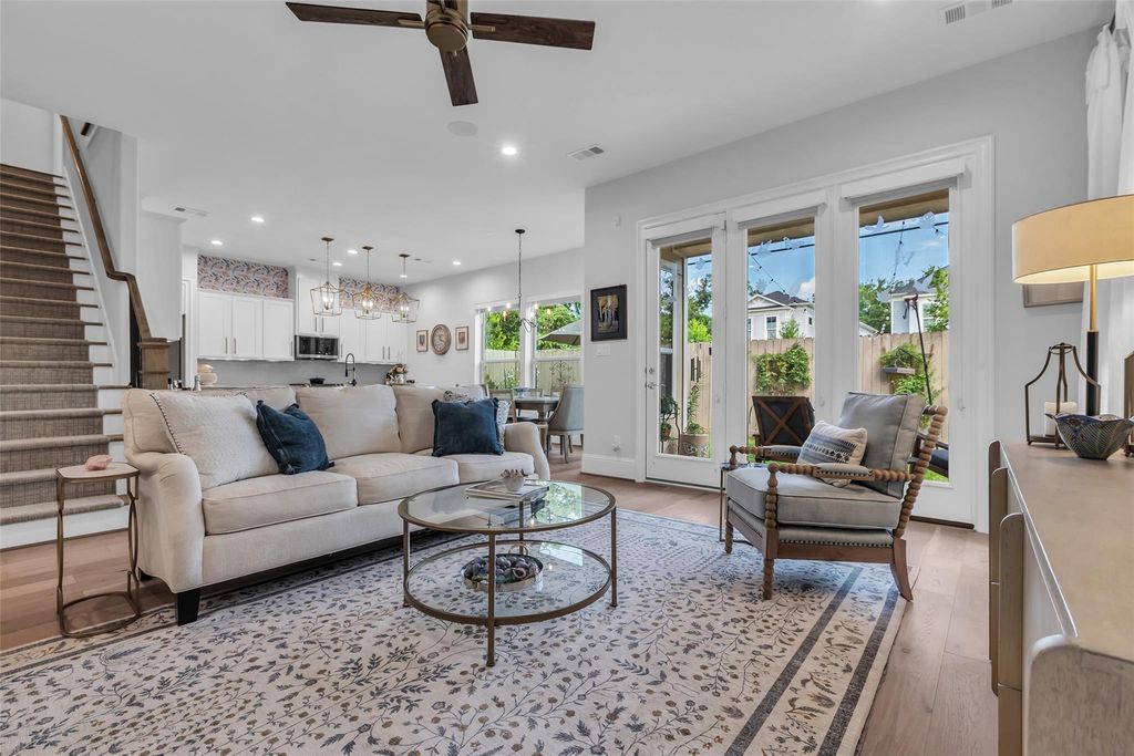 7720 N Fall Run Crossing, Houston, TX 77055