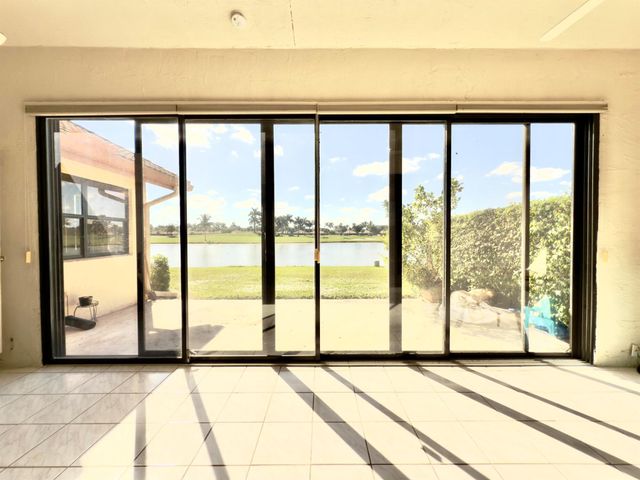 8491 Heather Place, Boynton Beach, FL 33472