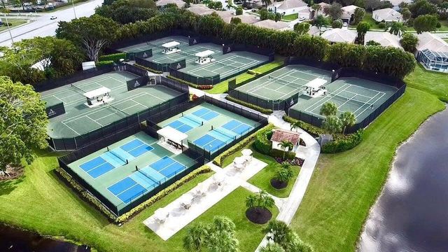 8491 Heather Place, Boynton Beach, FL 33472