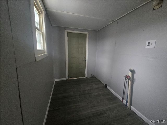 33 A Street, Niagara Falls, NY 14303