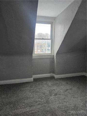 33 A Street, Niagara Falls, NY 14303