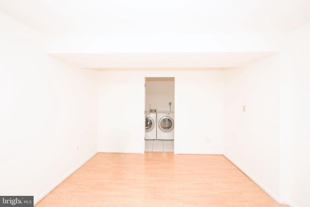 1431 KINGSTREAM DR, Herndon, VA 20170