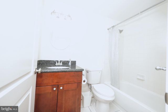 1431 KINGSTREAM DR, Herndon, VA 20170