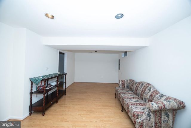 1431 KINGSTREAM DR, Herndon, VA 20170