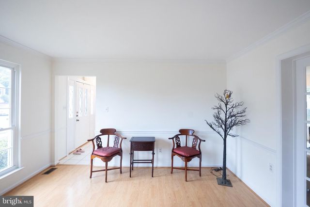 1431 KINGSTREAM DR, Herndon, VA 20170