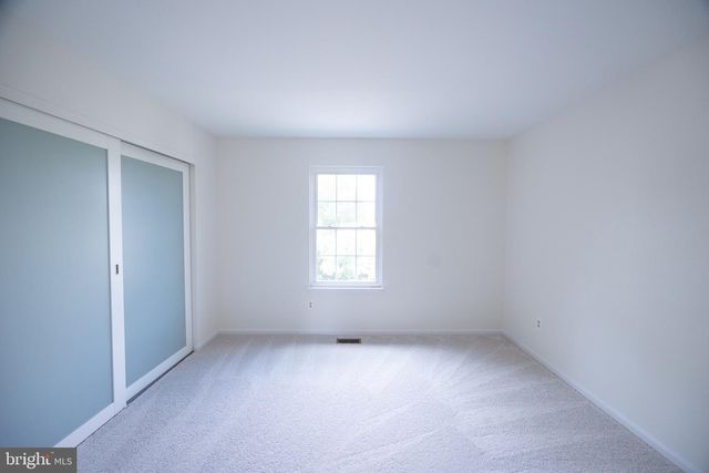 1431 KINGSTREAM DR, Herndon, VA 20170