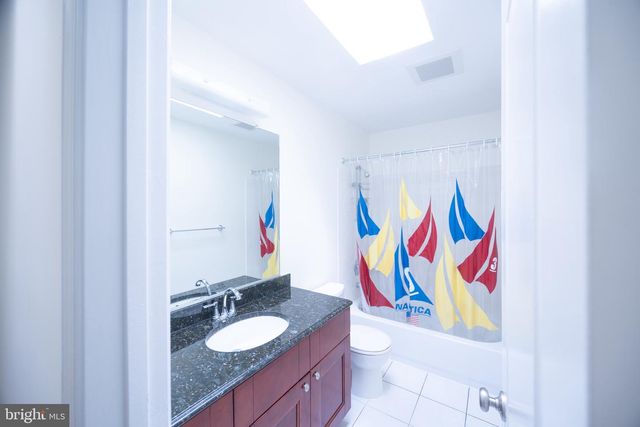 1431 KINGSTREAM DR, Herndon, VA 20170