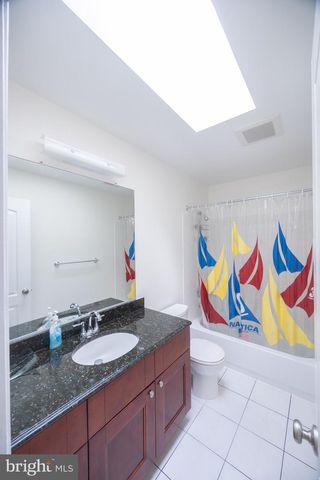 1431 KINGSTREAM DR, Herndon, VA 20170