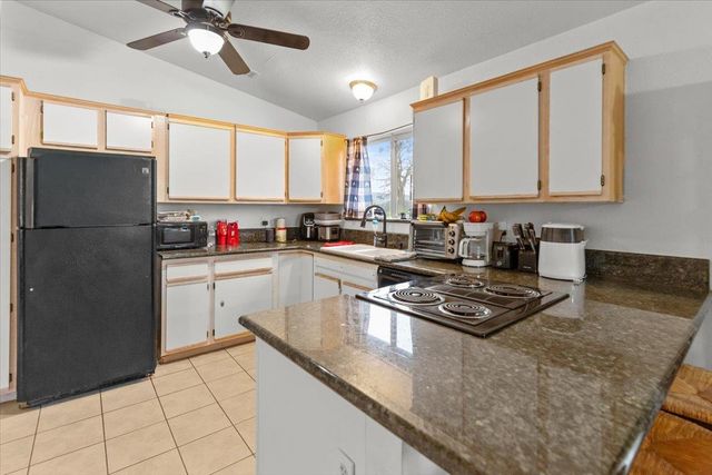 4040 Flint Trl, Copperopolis, CA 95228