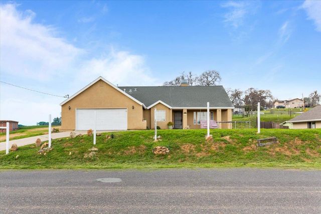 4040 Flint Trl, Copperopolis, CA 95228