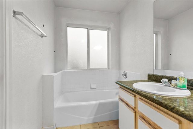 4040 Flint Trl, Copperopolis, CA 95228