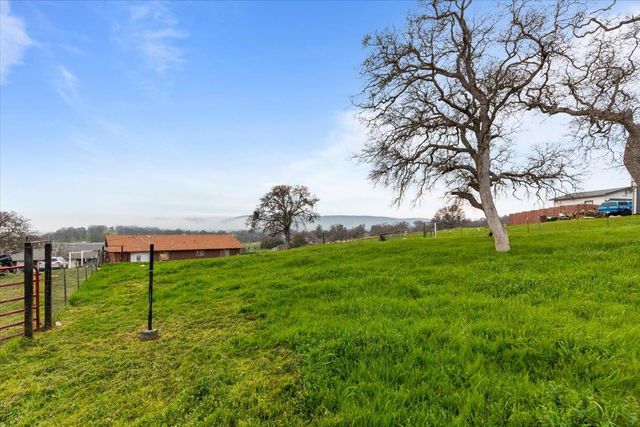 4040 Flint Trl, Copperopolis, CA 95228