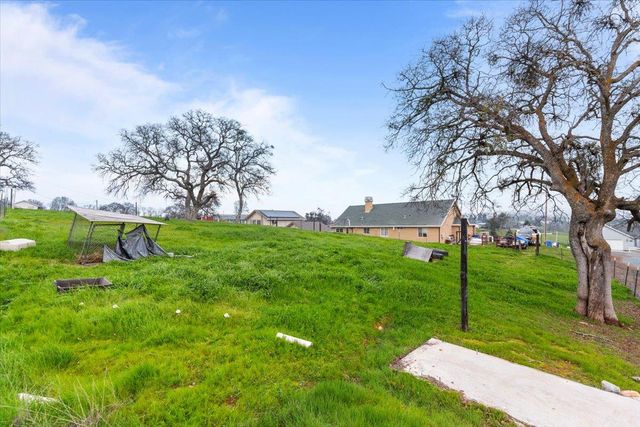 4040 Flint Trl, Copperopolis, CA 95228