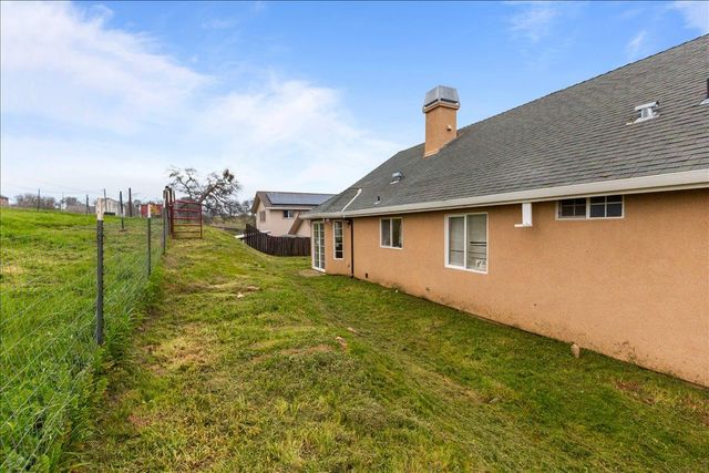 4040 Flint Trl, Copperopolis, CA 95228