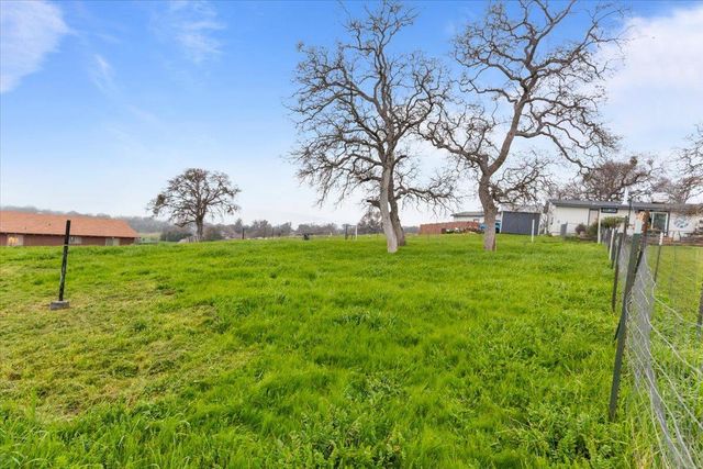 4040 Flint Trl, Copperopolis, CA 95228