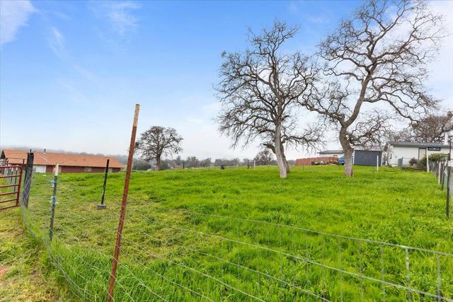 4040 Flint Trl, Copperopolis, CA 95228