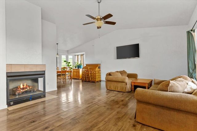 4040 Flint Trl, Copperopolis, CA 95228