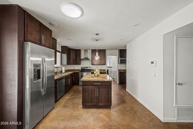 29 E FOOTHILL Drive, Phoenix, AZ 85020