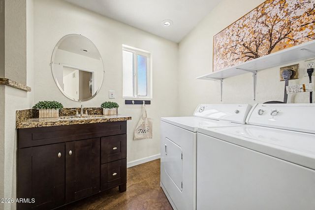 29 E FOOTHILL Drive, Phoenix, AZ 85020