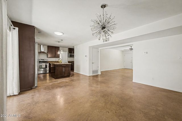 29 E FOOTHILL Drive, Phoenix, AZ 85020