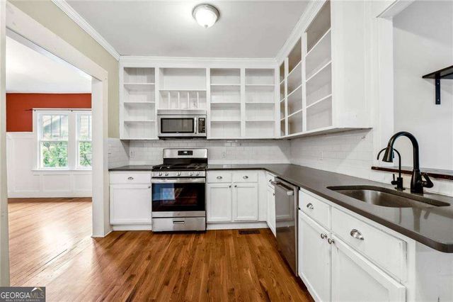976 Hall Place NW, Atlanta, GA 30318