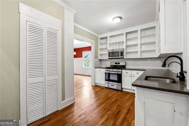 976 Hall Place NW, Atlanta, GA 30318