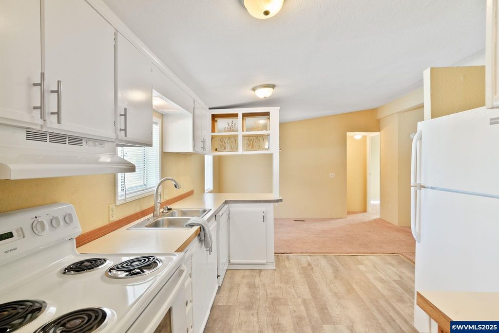 Image 15 of property listing at 5042 Cumberland #18 Ct 18, Salem, OR 97306