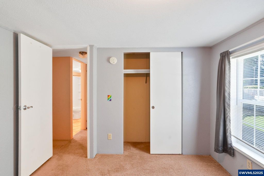 Image 22 of property listing at 5042 Cumberland #18 Ct 18, Salem, OR 97306