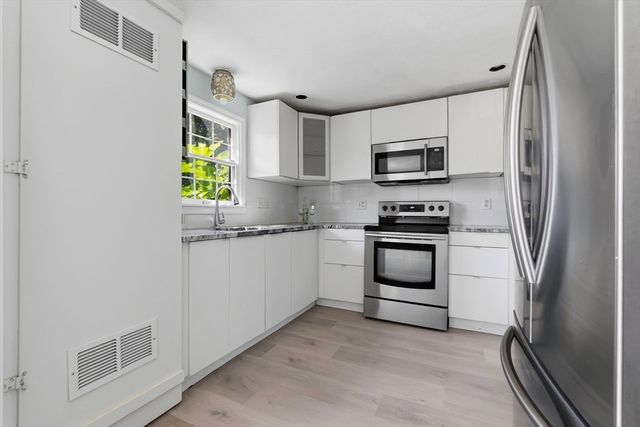 2 Anderson Way 2, Malden, MA 02148