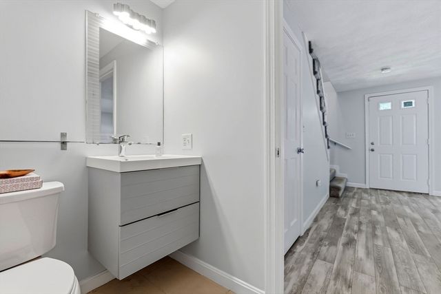 2 Anderson Way 2, Malden, MA 02148