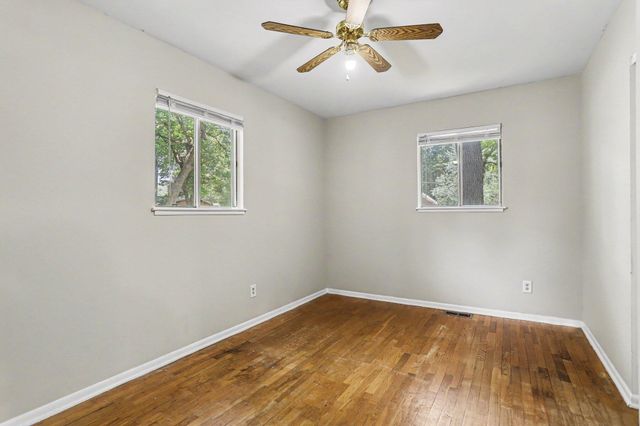 16 Oak Grove Road, Springfield, MI 49037