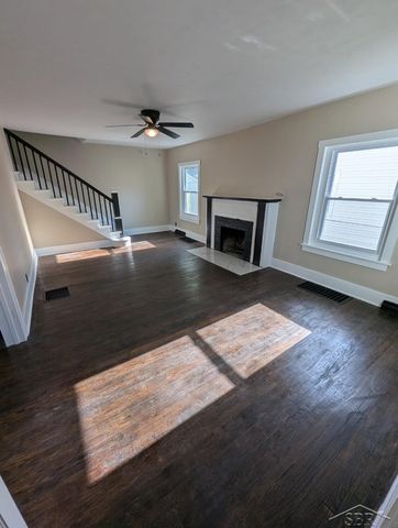 1306 State Street, Saginaw, MI 48602