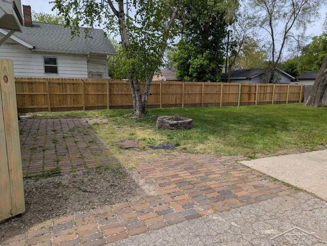 1306 State Street, Saginaw, MI 48602