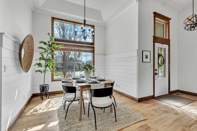 808 E Woodstone Cir, Andover, KS 67002