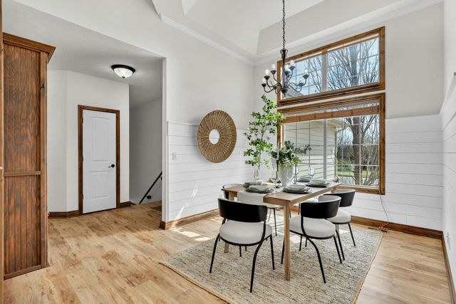 808 E Woodstone Cir, Andover, KS 67002